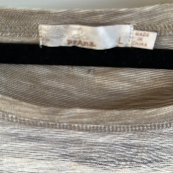 Prana SS top Large - Picture 2 of 5